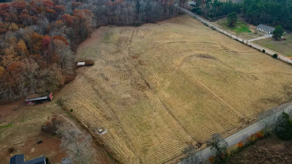 1 Cr 496 Lexington AL 35648