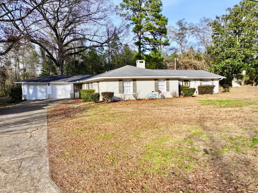 1520 N Andrews Drive Thomasville AL 36784