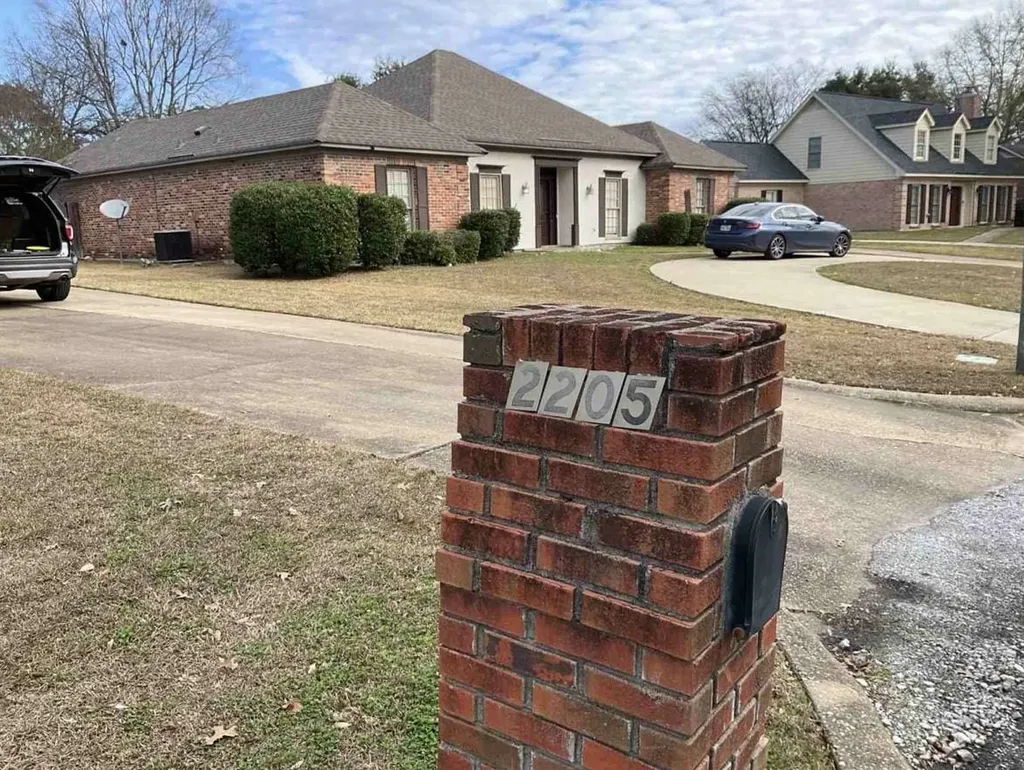 2205 Old Creek Road Montgomery AL 36117