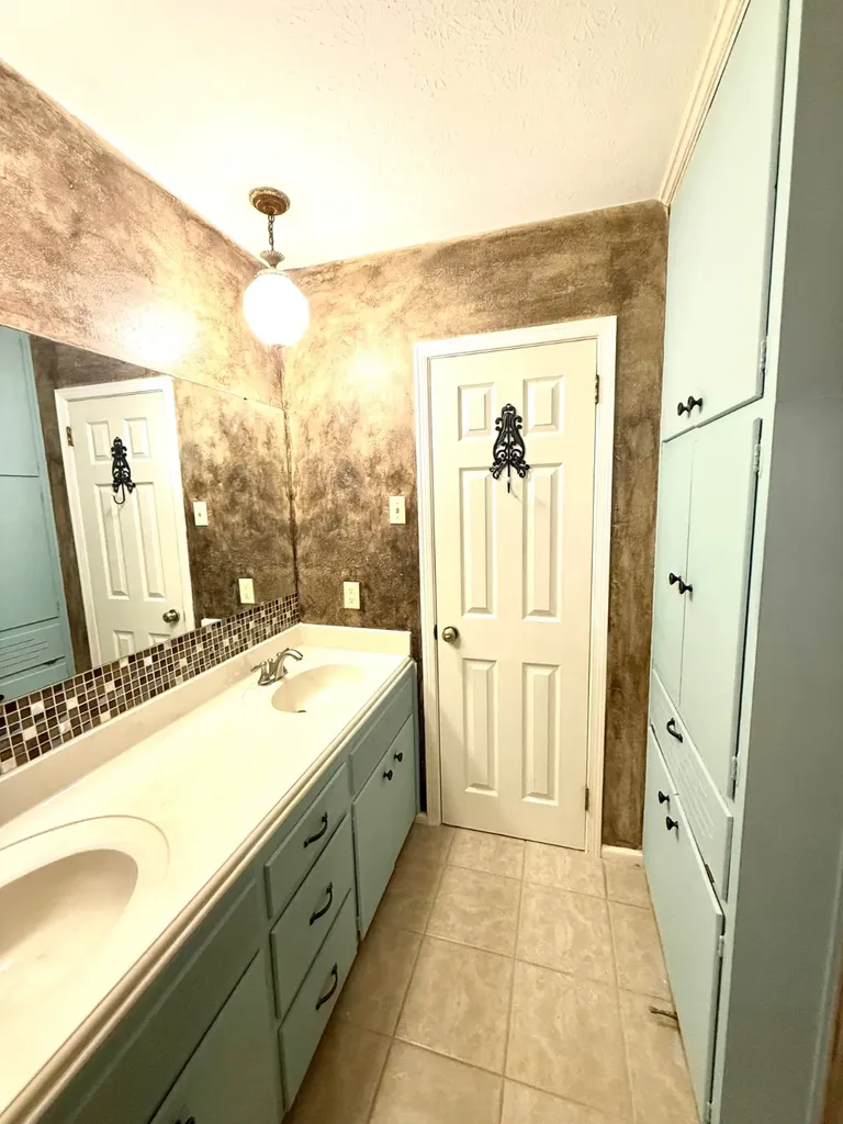 1387 Pine Ridge Road Montgomery AL 36109