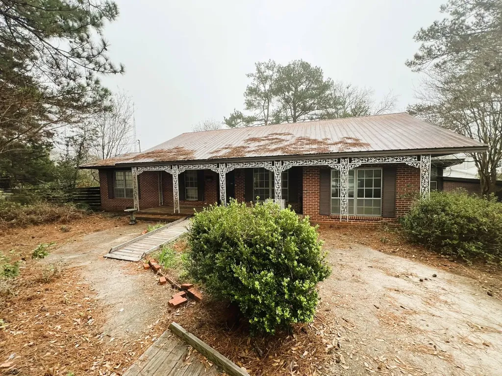 201 Kimbrough Linden AL 36748