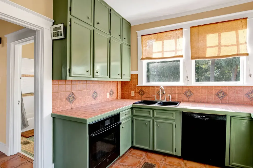 4 Demouy Avenue Mobile AL 36606