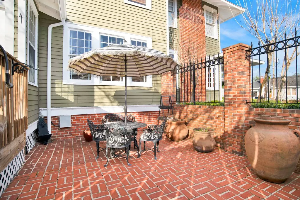 4 Demouy Avenue Mobile AL 36606