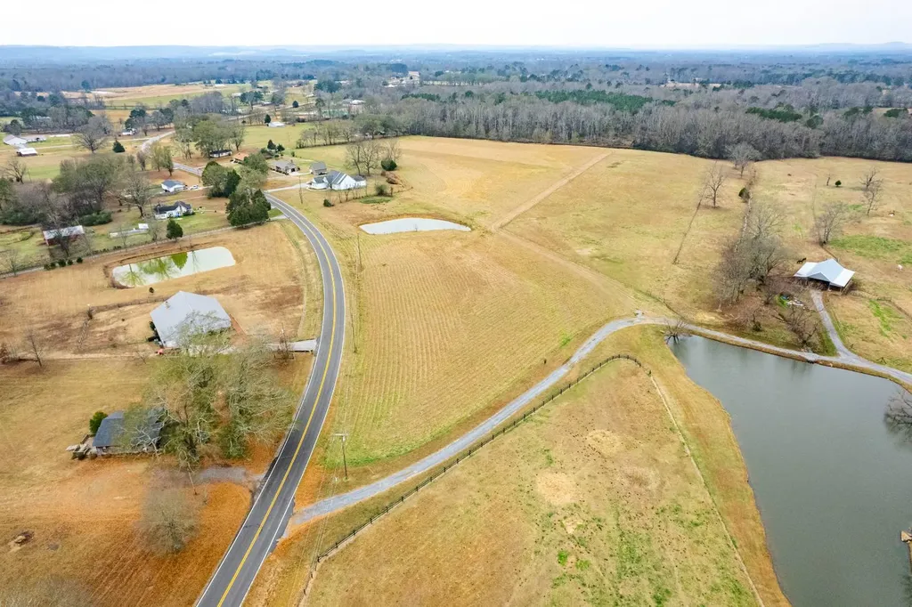 18.5 Acres Barkley Bridge Road Hartselle AL 35640