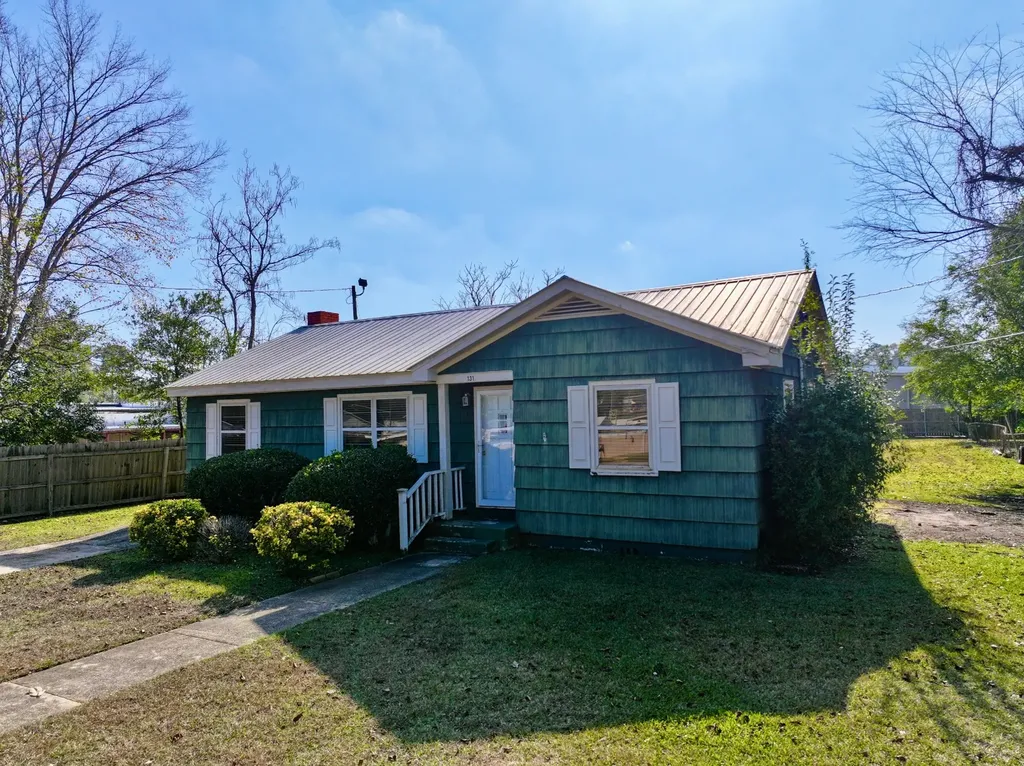 131 Fairview Circle Jackson AL 36545