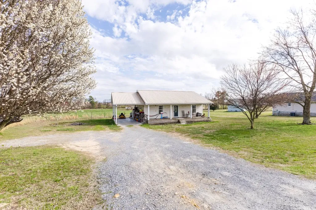 1225 Carissa Road Sylvania AL 35988