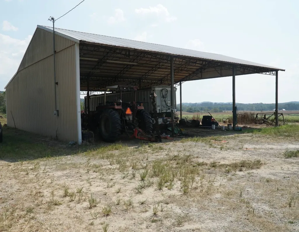 18369 Highway 253 Hamilton AL 35570