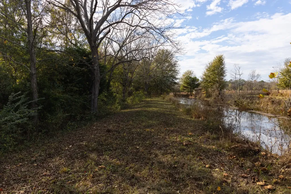 180 Branton Road Taylor AL 36301