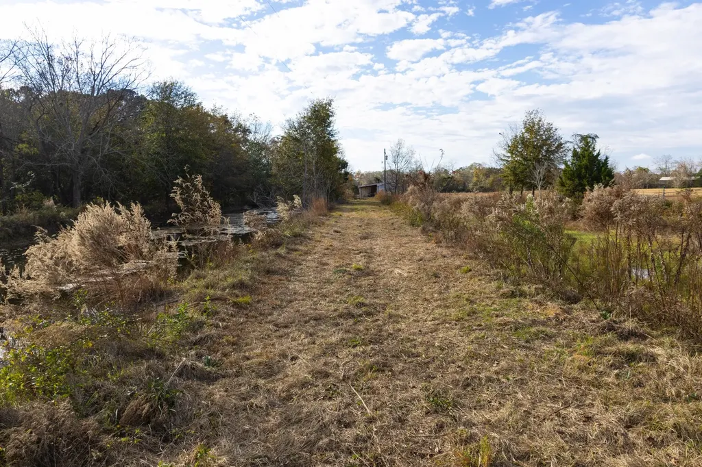 180 Branton Road Taylor AL 36301