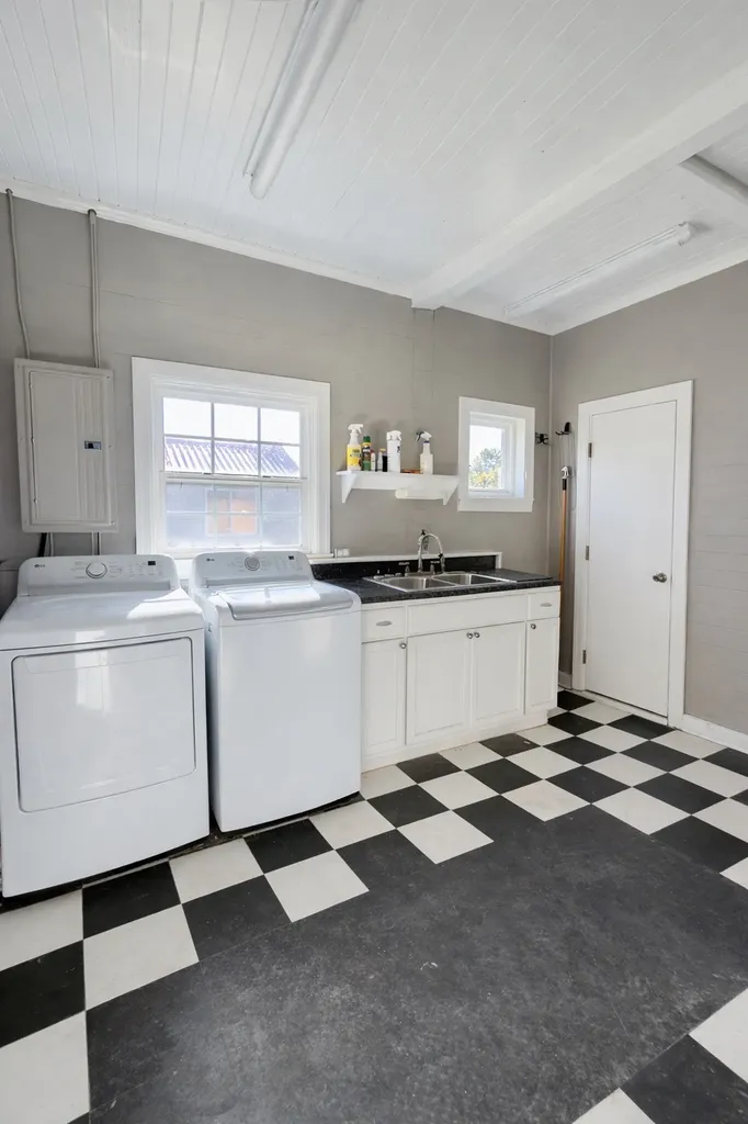 13215 Highway 43 Linden AL 36748