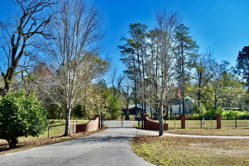 13215 Highway 43 Linden AL 36748