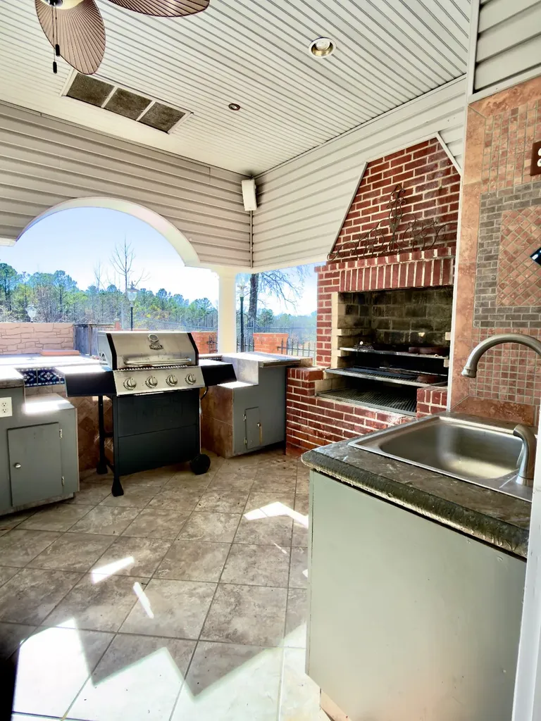 13215 Highway 43 Linden AL 36748