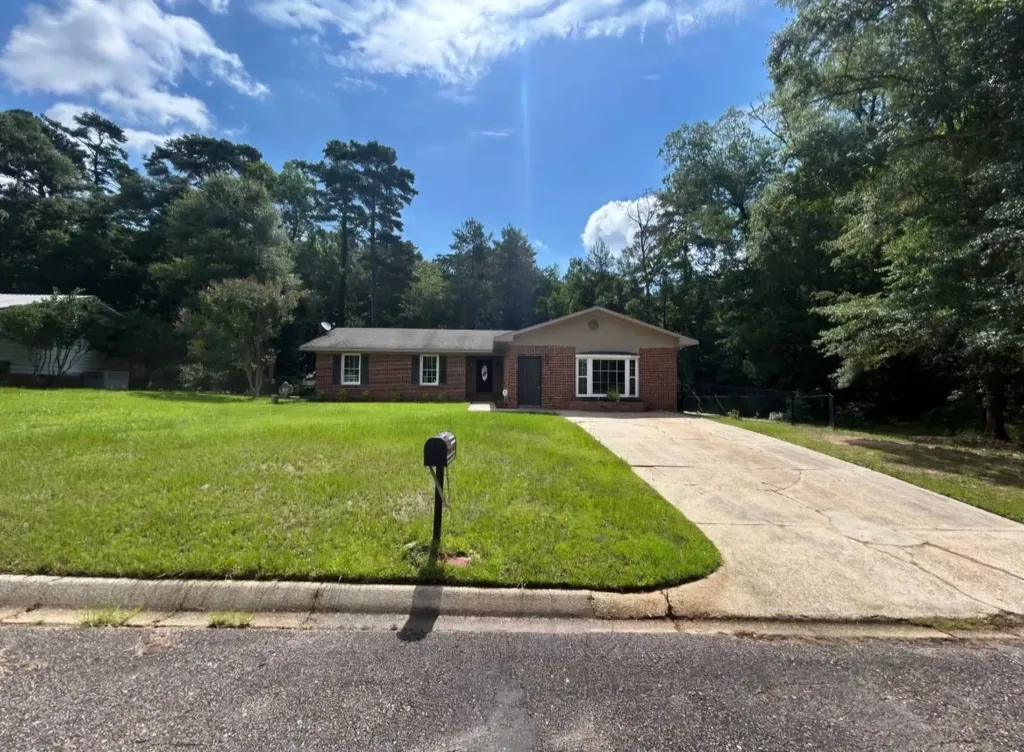 233 Gill Drive Ozark AL 36360