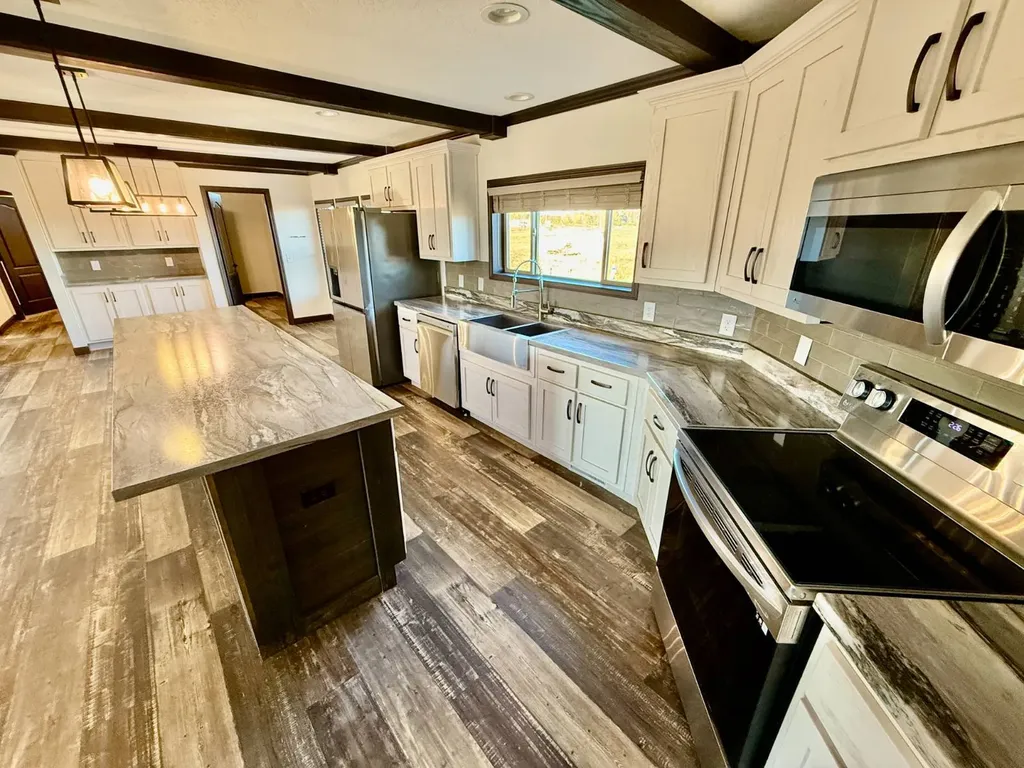 1 Co Highway 78 Russellville AL 35654