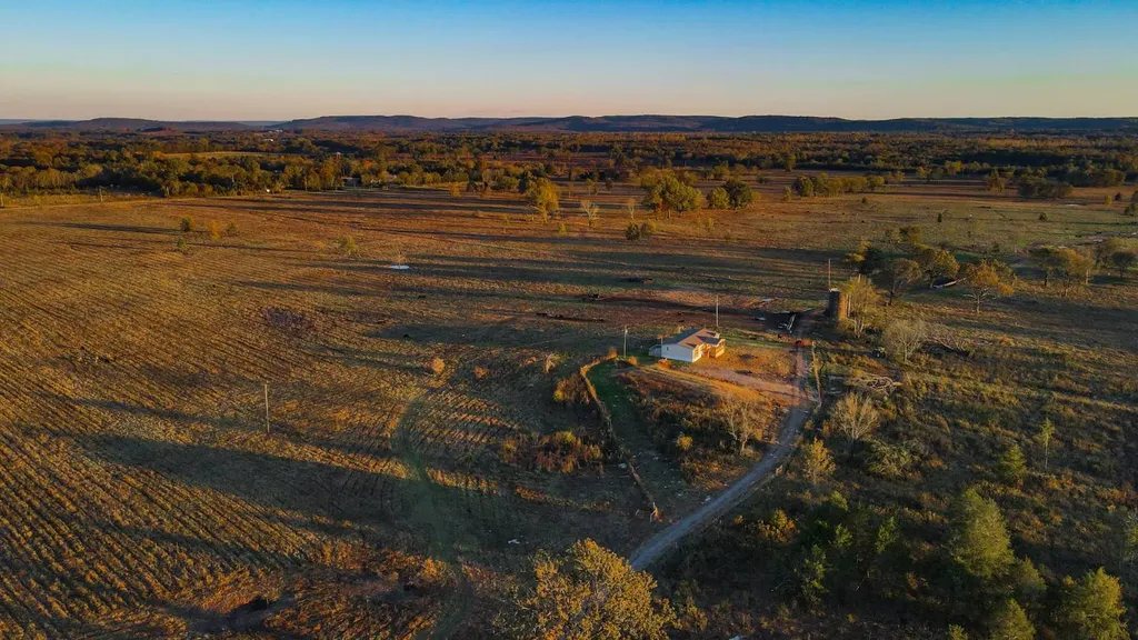 1 Co Highway 78 Russellville AL 35654