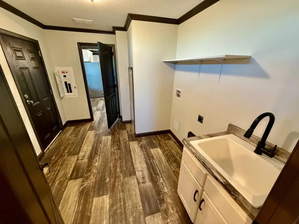 1 Co Highway 78 Russellville AL 35654