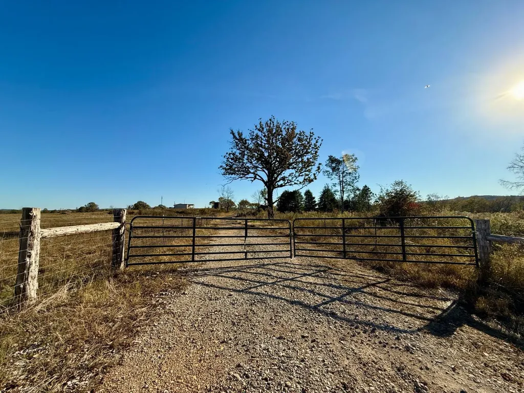 1 Co Highway 78 Russellville AL 35654