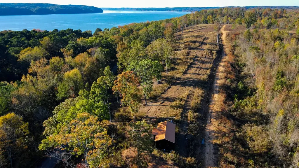 1 Lake Bend Shores Drive Florence AL 35677