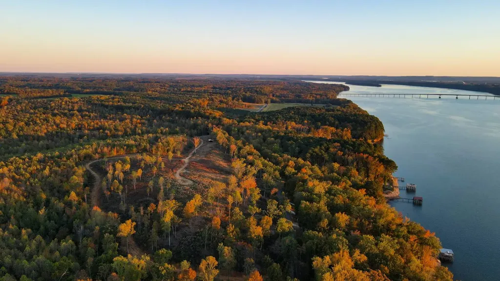 1 Lake Bend Shores Drive Florence AL 35677