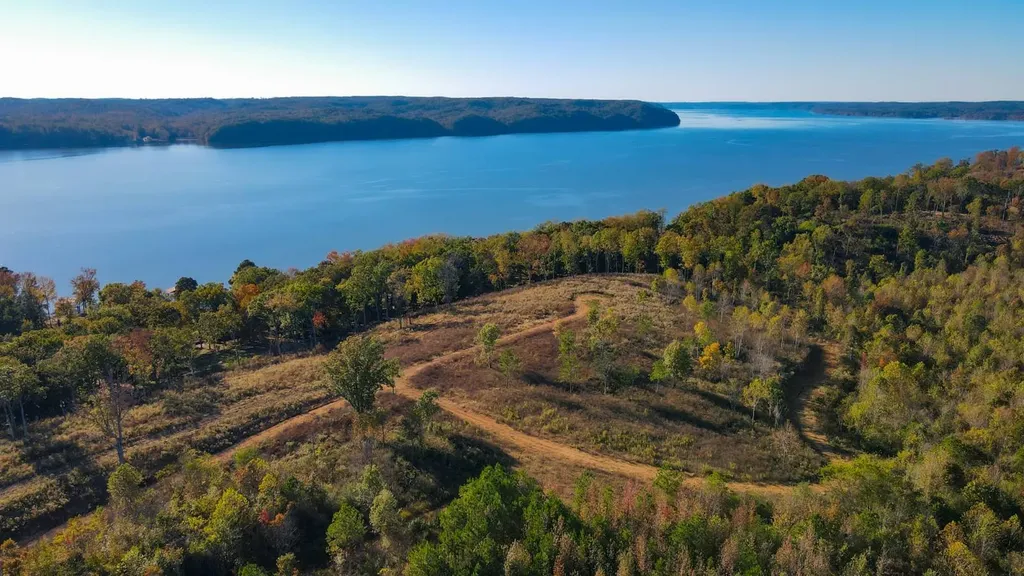 2 Lake Bend Shores Drive Florence AL 35633