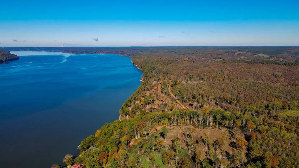 2 Lake Bend Shores Drive Florence AL 35633