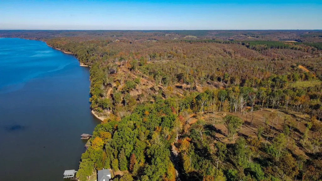 2 Lake Bend Shores Drive Florence AL 35633