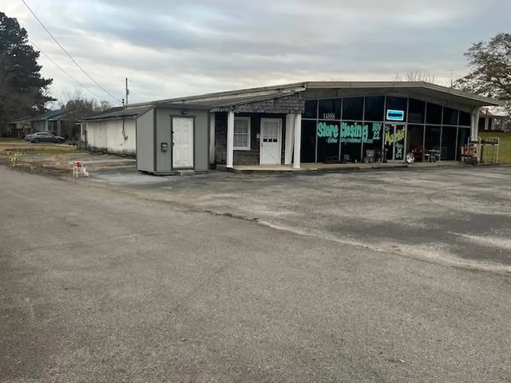 14888 Court Street Moulton AL 35650
