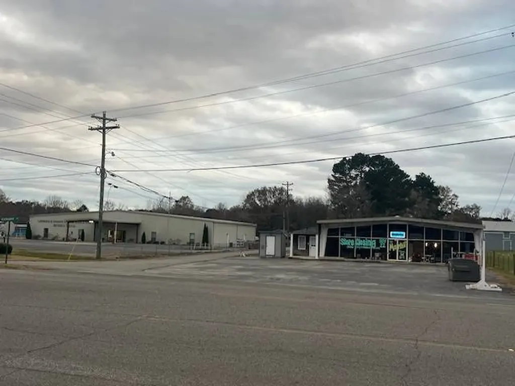 14888 Court Street Moulton AL 35650