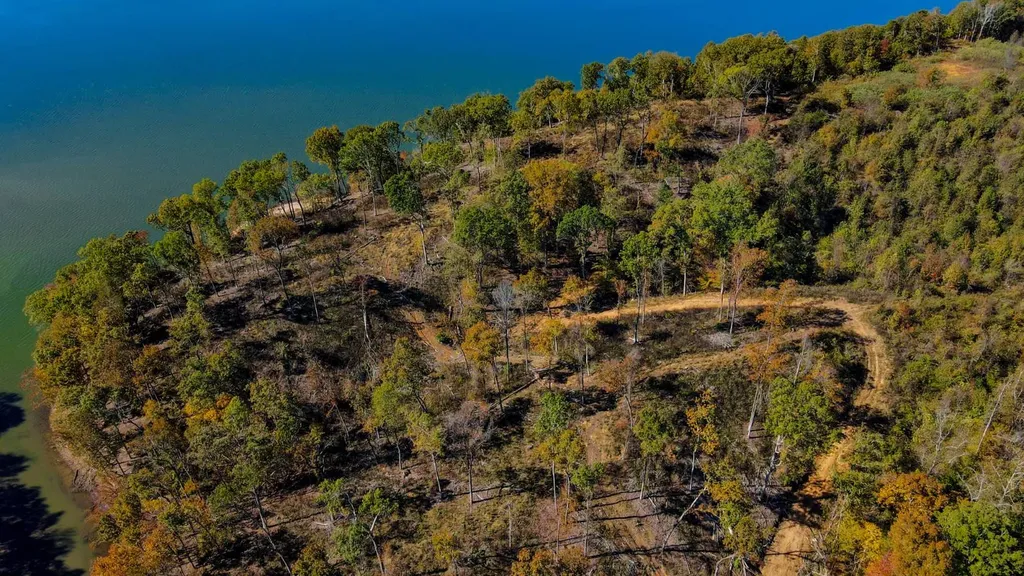 5 Lake Bend Shores Drive Florence AL 35633