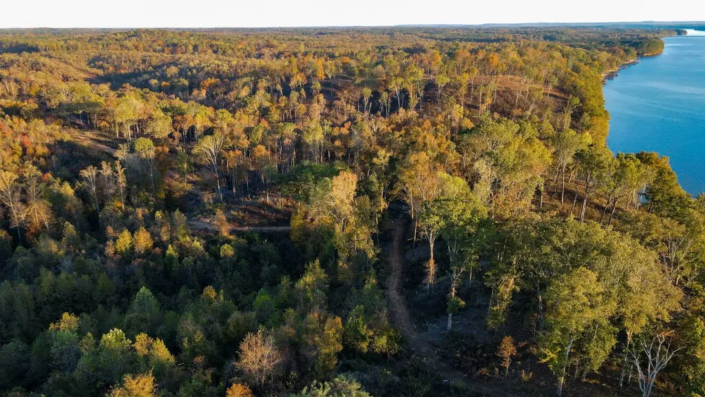5 Lake Bend Shores Drive Florence AL 35633