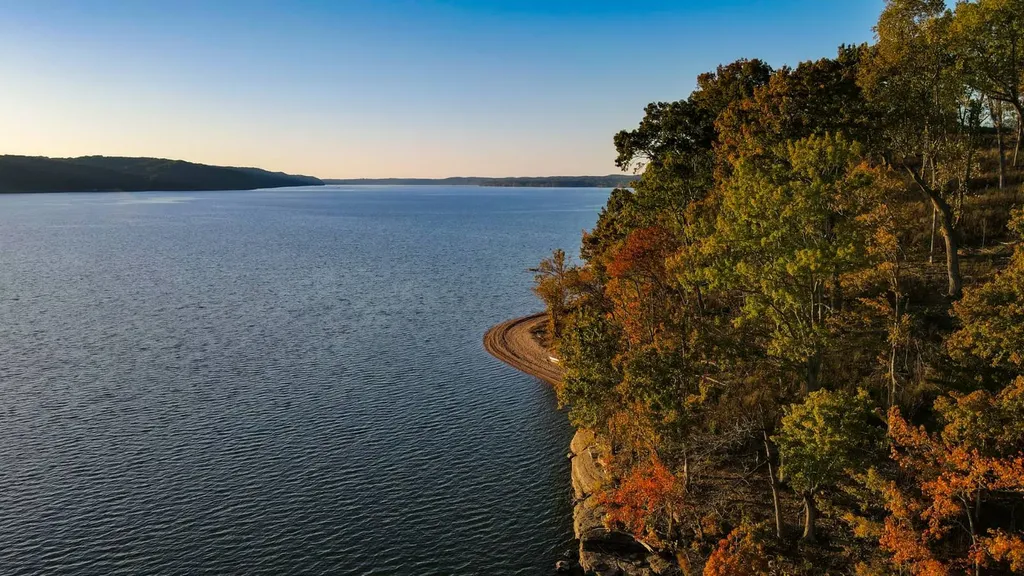 5 Lake Bend Shores Drive Florence AL 35633