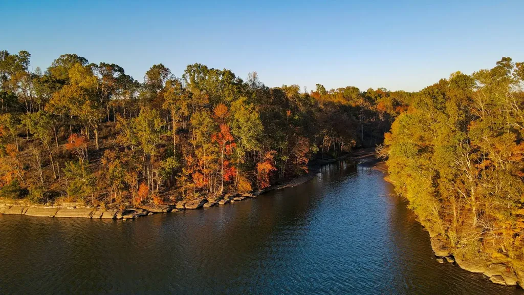 5 Lake Bend Shores Drive Florence AL 35633