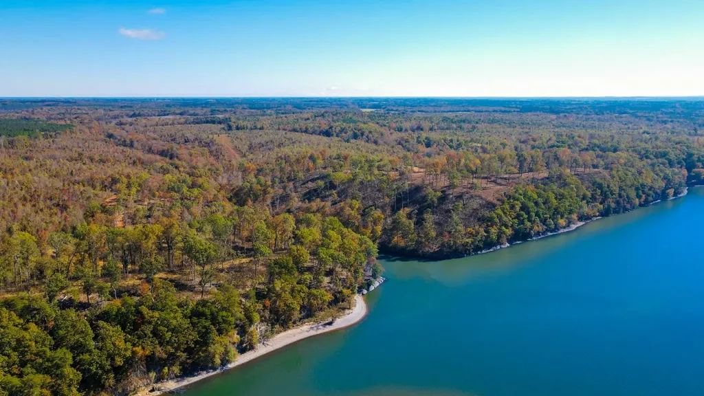 5 Lake Bend Shores Drive Florence AL 35633