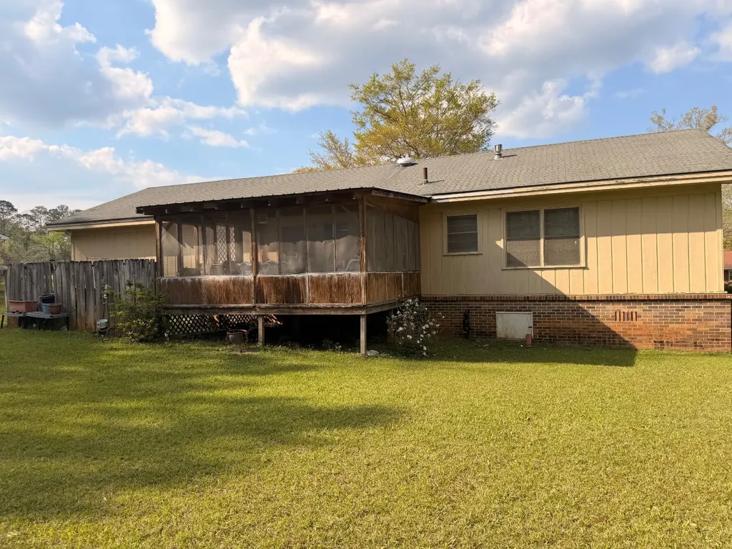 654 Bloedel Avenue Thomasville AL 36784