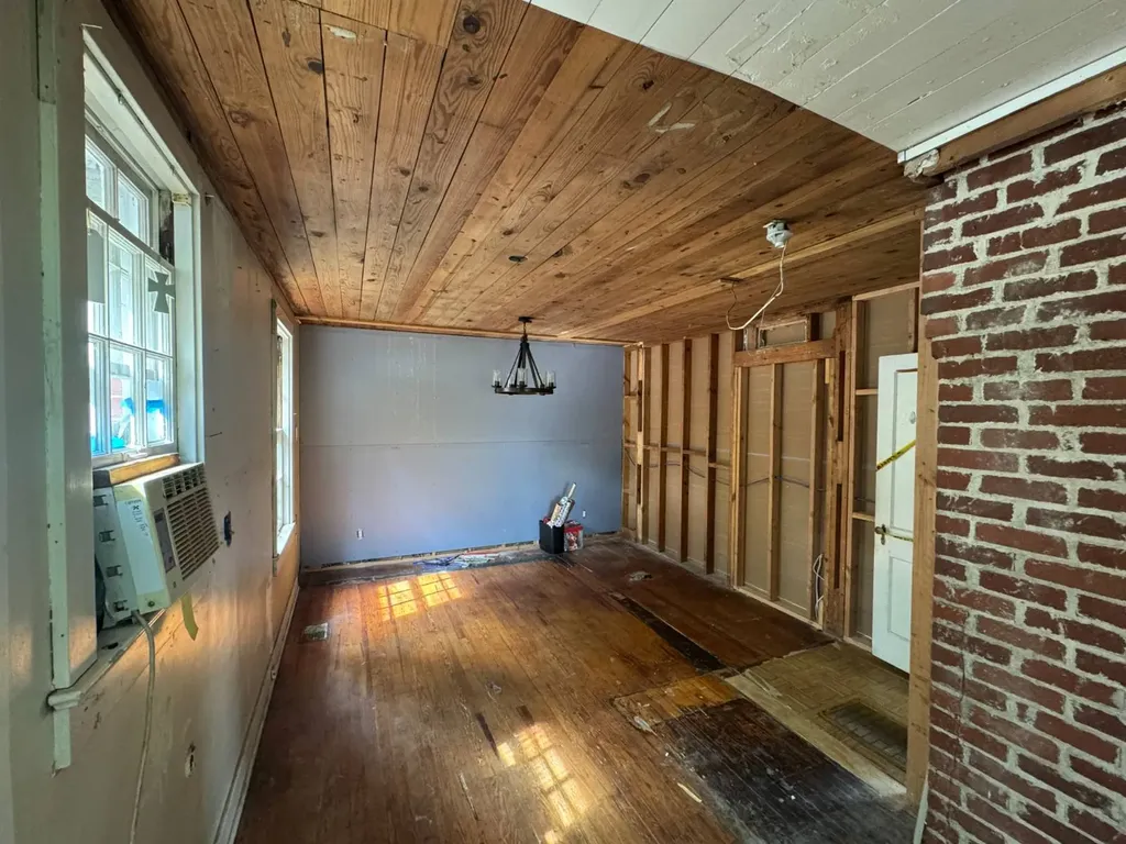 5035 Pleasant Hill Road Bessemer AL 35022