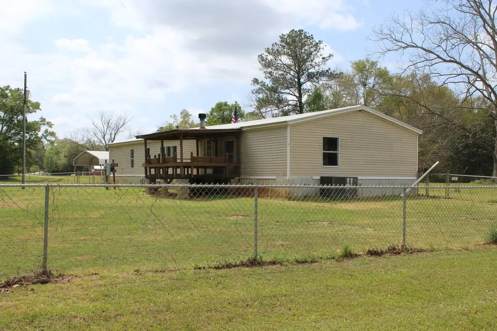 4614 Dock Road Honoraville AL 36042