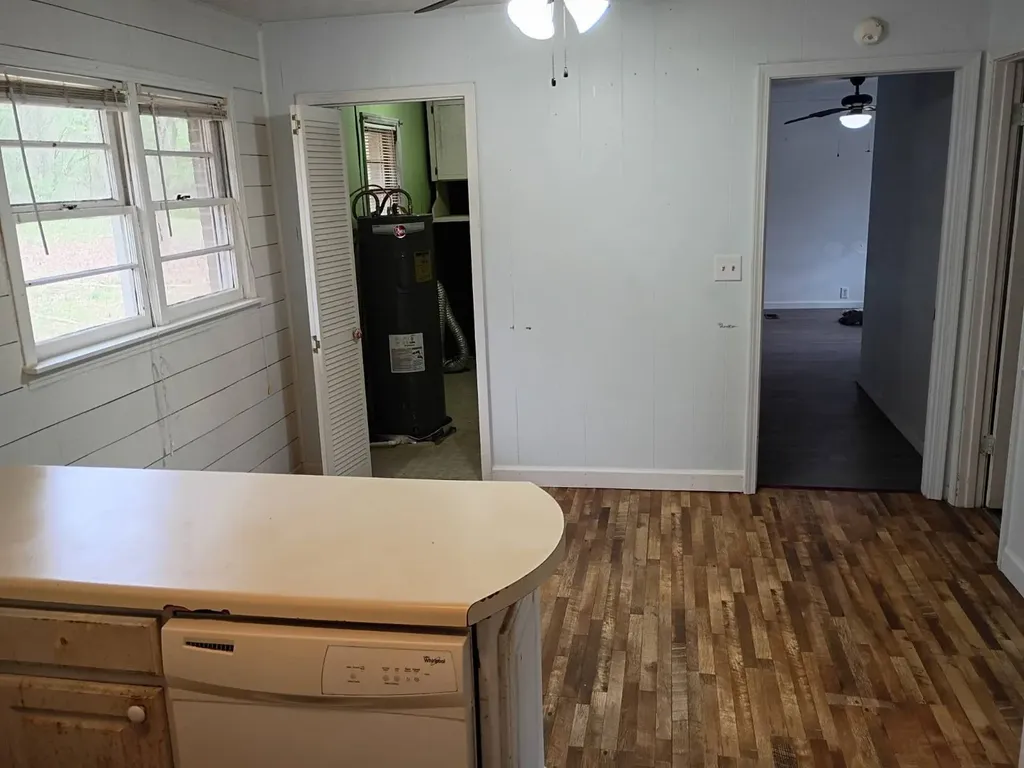 2178 County Highway 1 Hamilton AL 35570