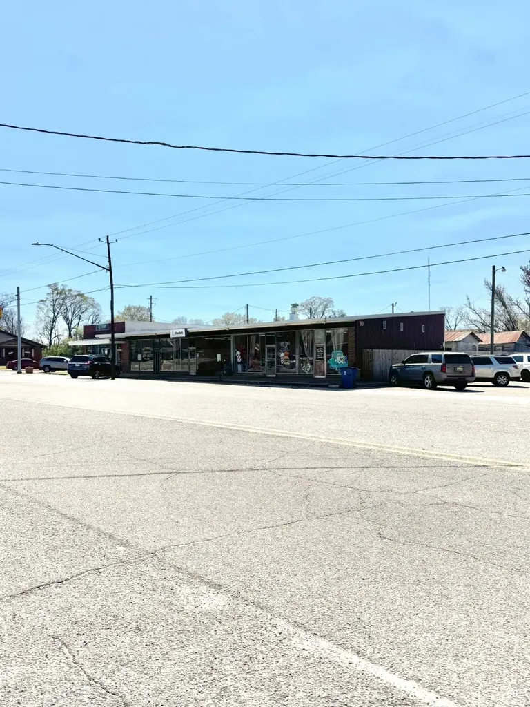 114 S. Jackson Street Grove Hill AL 36451