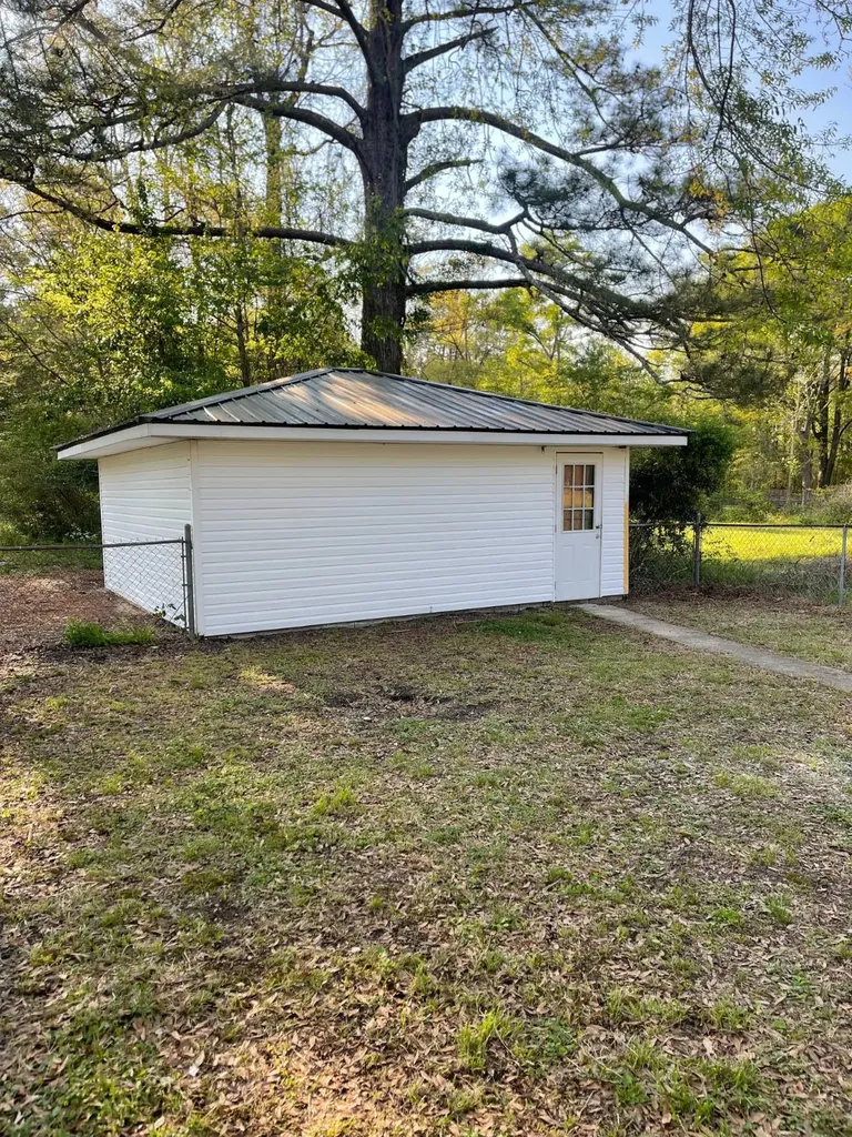 507 College Street N Glencoe AL 35905