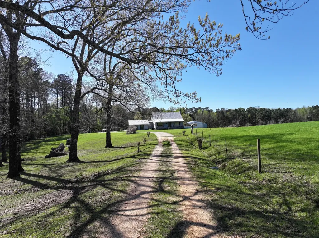 9538 Nathan Jordan Road Millry AL 36558