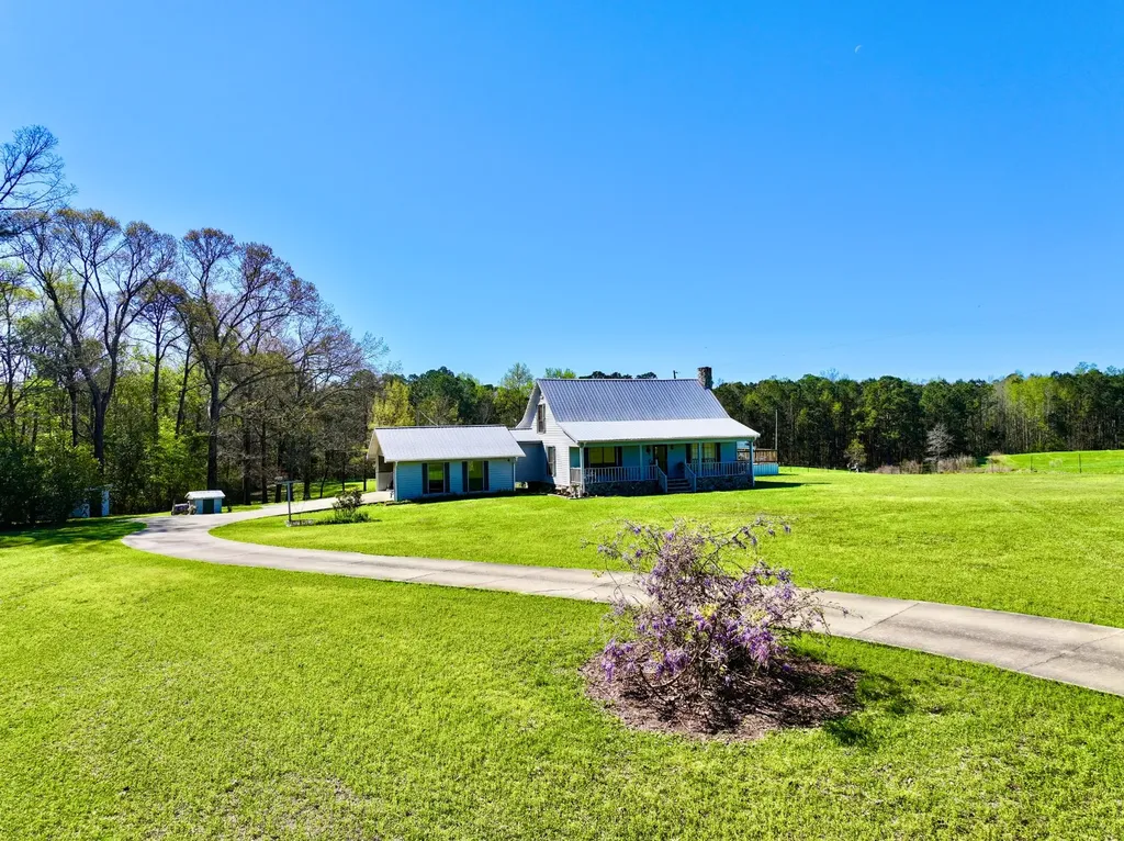 9538 Nathan Jordan Road Millry AL 36558