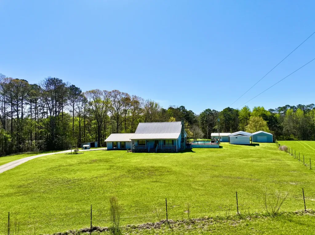 9538 Nathan Jordan Road Millry AL 36558