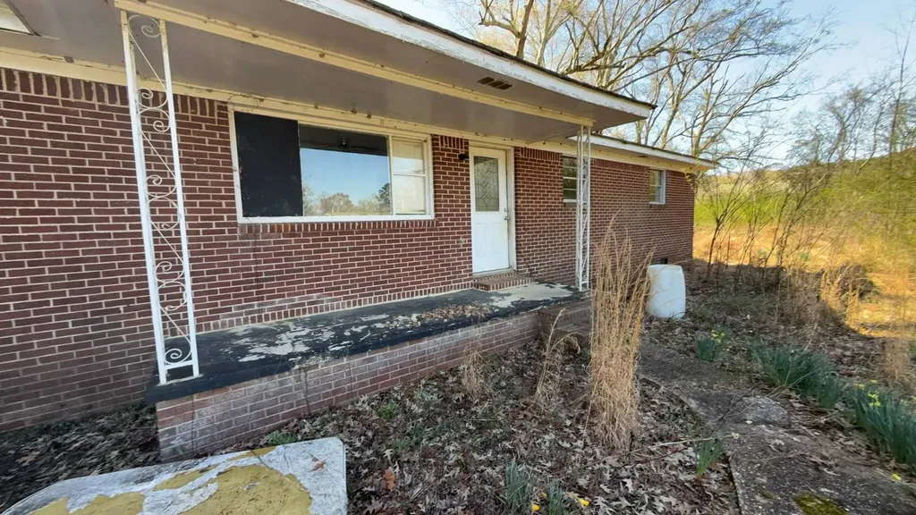 1130 Margerum Road Cherokee AL 35616