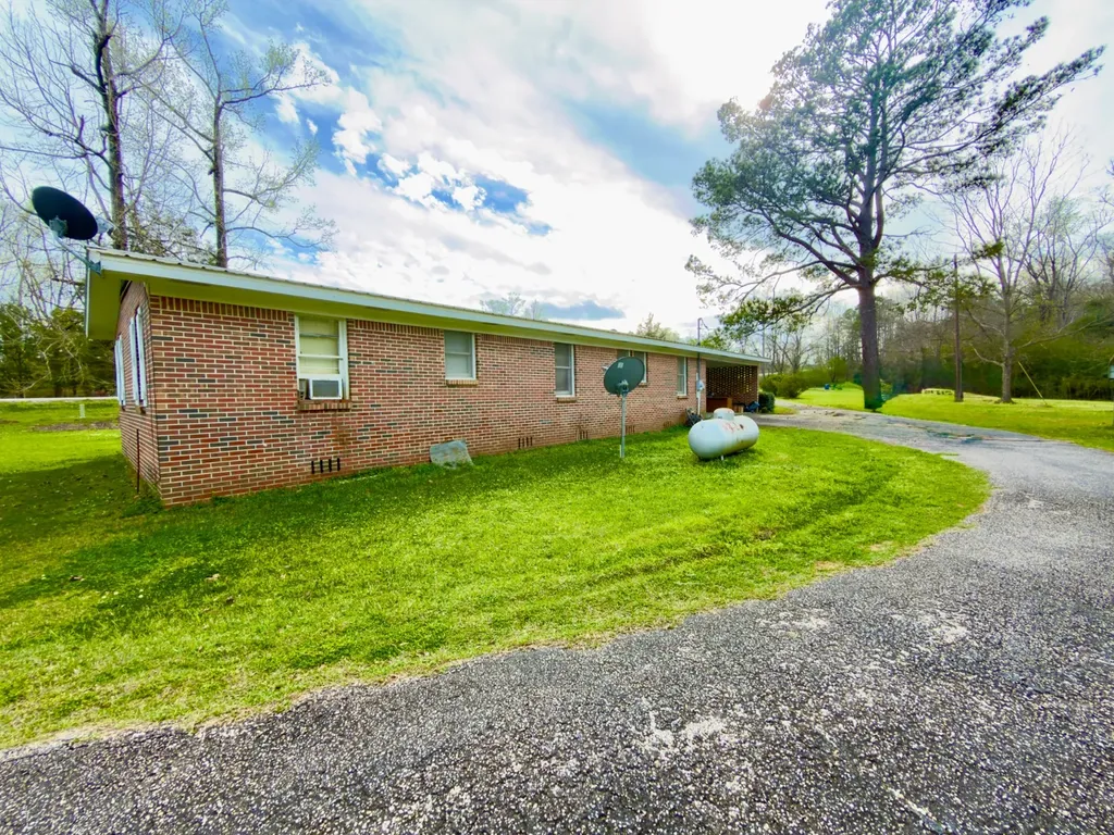 6747 Highway 5 Thomasville AL 36784