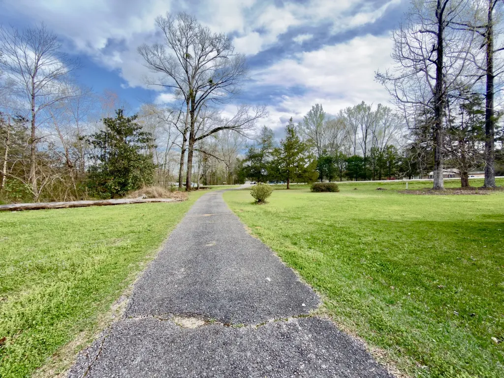 6747 Highway 5 Thomasville AL 36784