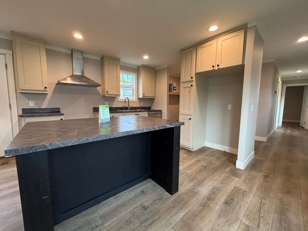 1085 Us 31 Georgiana AL 36033