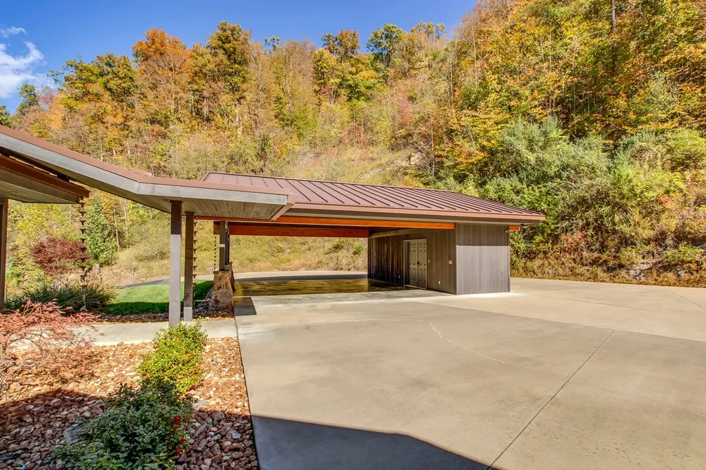 353 Autumn Ridge Drive Pikeville AL 41501