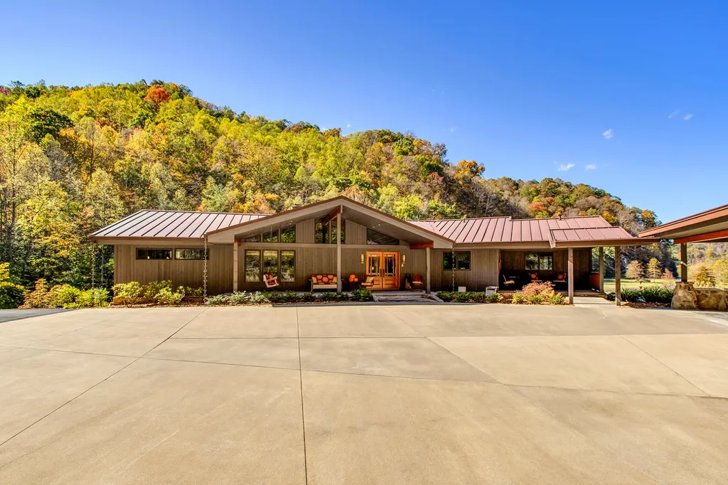 353 Autumn Ridge Drive Pikeville AL 41501