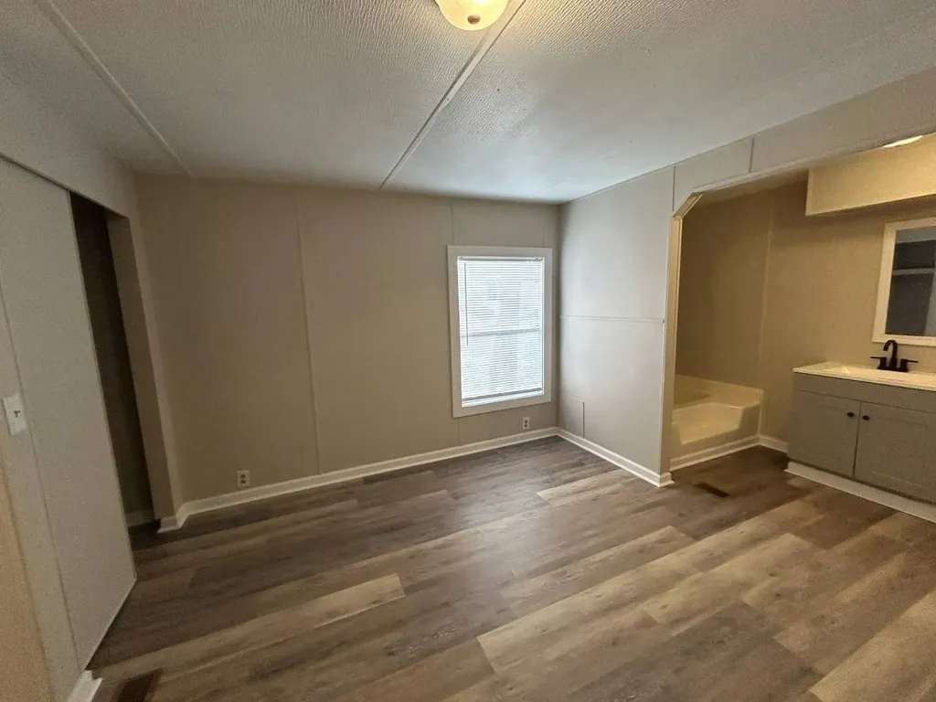 97 White Oak Village Rainbow City AL 35906