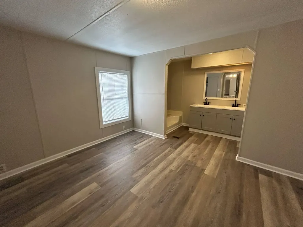 97 White Oak Village Rainbow City AL 35906